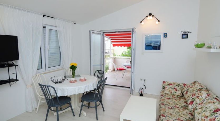 Photo of Mirela Apartment 2