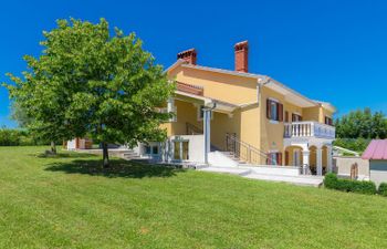 Melian Holiday Home
