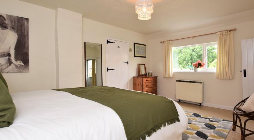 Photo of 2 Bed in Shillingford