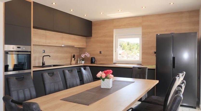 Photo of Emili & Elias