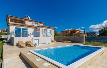 Villa Luna Maris Holiday Home