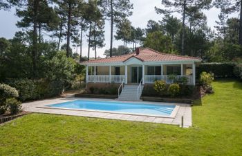 Eden Parc Holiday Home