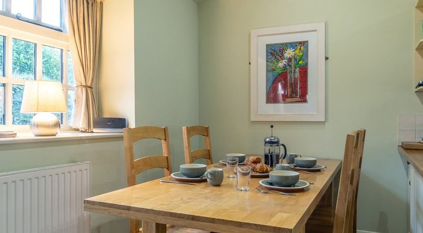 Photo of 2 Bed in Axminster