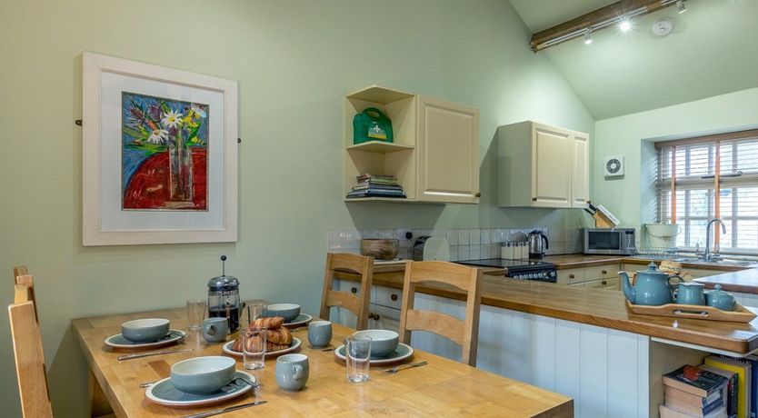 Photo of 2 Bed in Axminster