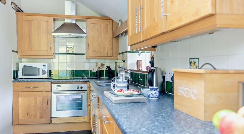 Photo of 3 Bed in Iddesleigh