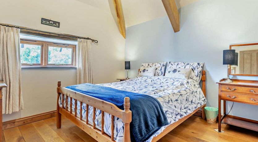 Photo of 3 Bed in Iddesleigh