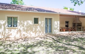 Laouchet Holiday Home