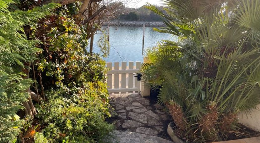 Photo of Marinas Beach Holiday Home 2