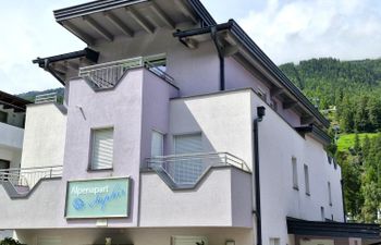 Bergkristall Apartment 6 Holiday Home