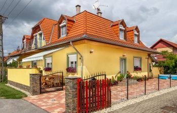 Colore Holiday Home