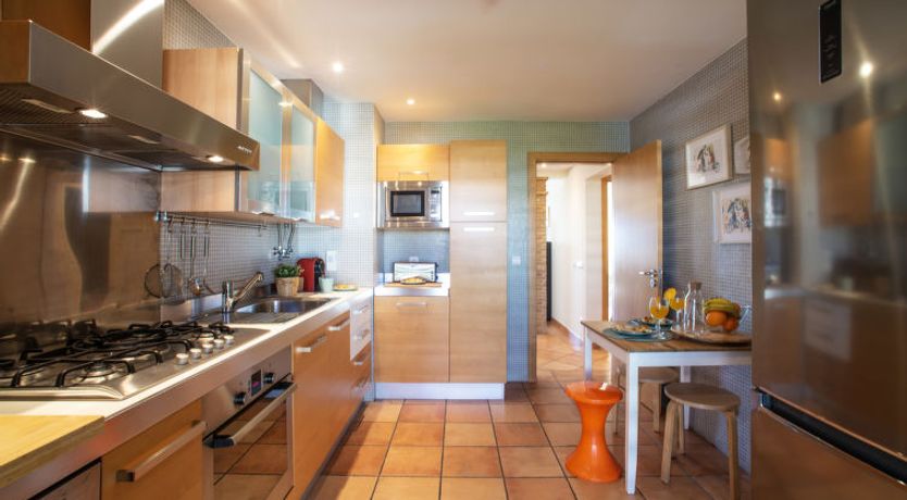 Photo of Vilas Mouriscas