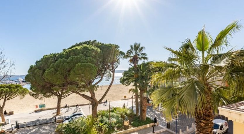 Photo of Les Sirènes