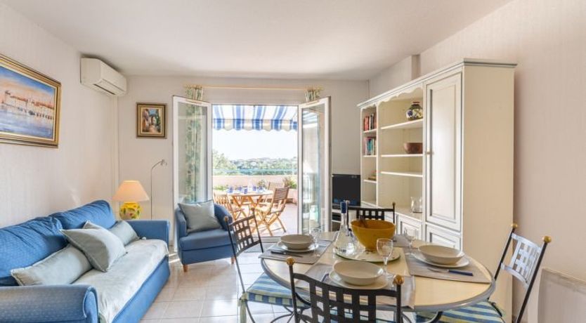 Photo of Les Maisons du Golf