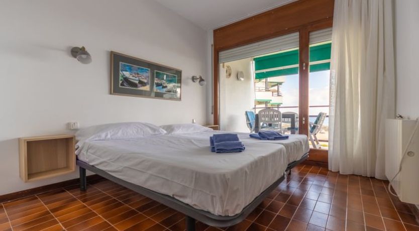 Photo of Constel·lació