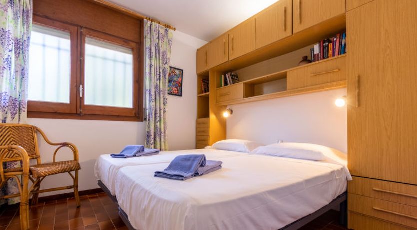 Photo of Constel·lació