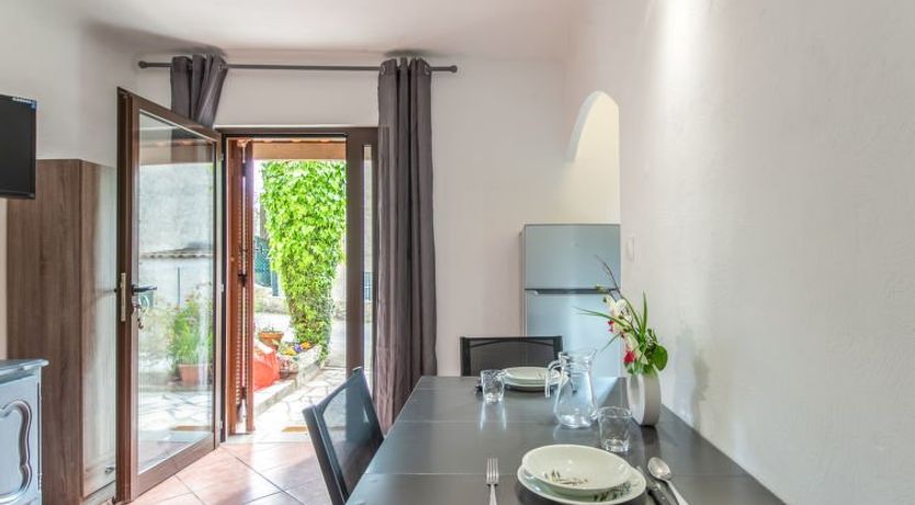 Photo of Le Narcisse