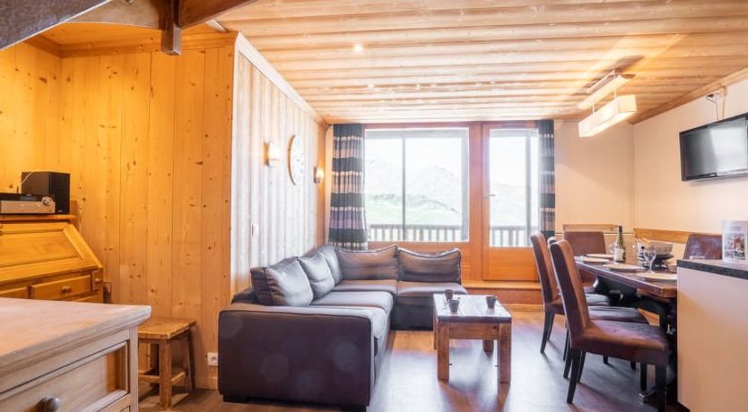 Photo of Lac Blanc 704 Apartment 3