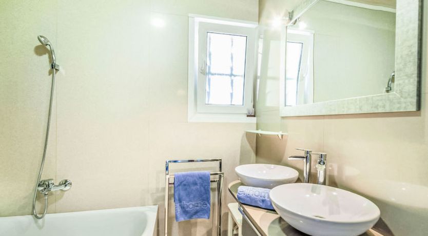 Photo of Puig Romani