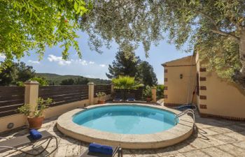 Rossi Holiday Home