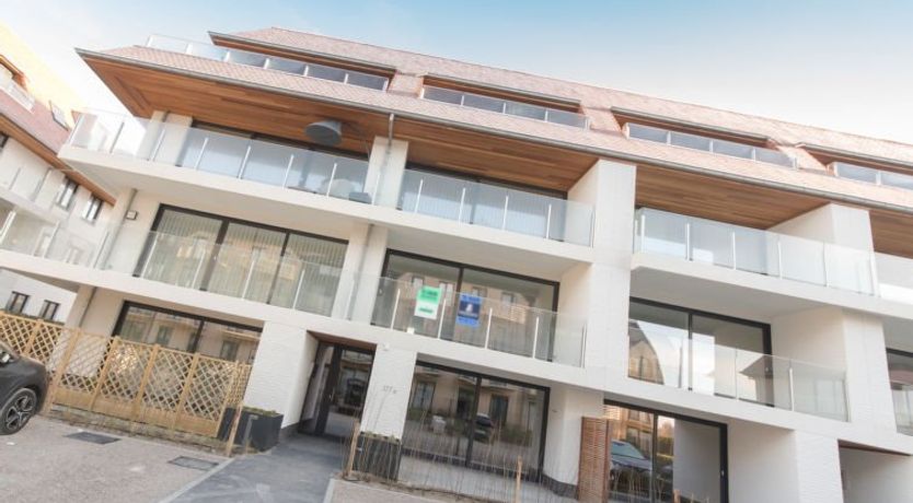 Photo of Wanderlust with garage