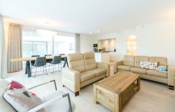 Wanderlust with garage Holiday Home