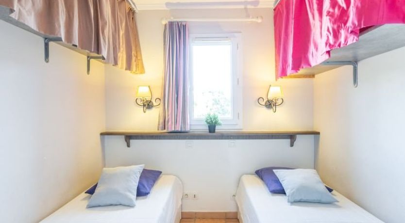 Photo of Les Calanques Spa Thalassoth&eacute;rapie Apartment 2