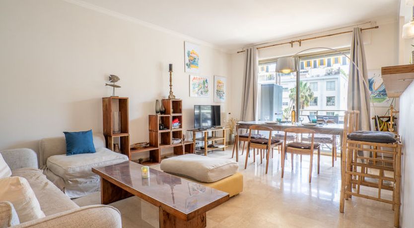 Photo of Les Aliscamps