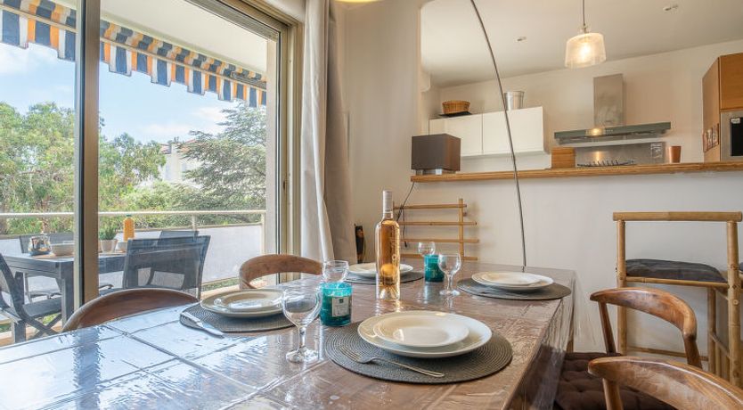 Photo of Les Aliscamps