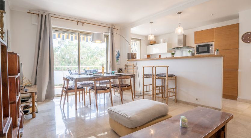 Photo of Les Aliscamps