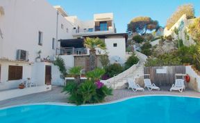 Photo of La Rosa Apartment 4