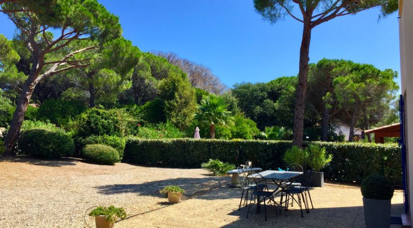 Photo of Le Mas d'Esquières 7