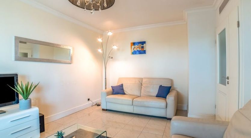 Photo of Royal Palm Apartment 2