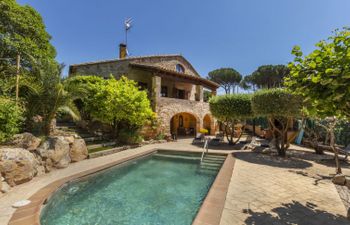 Mas Ambros Holiday Home