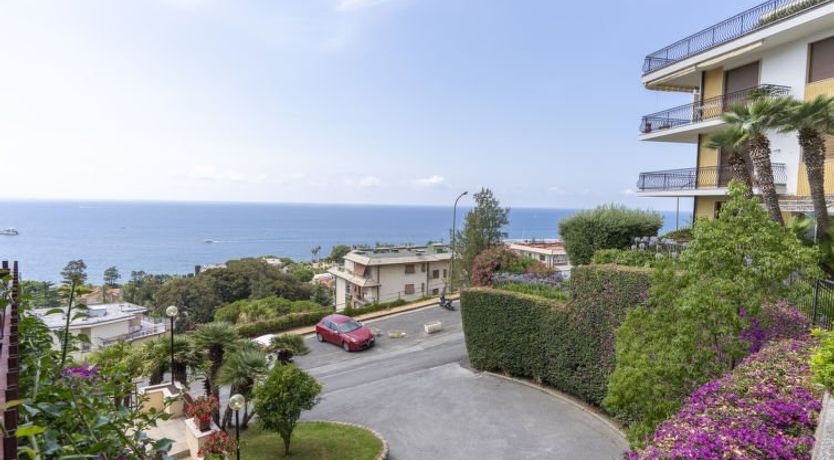 Photo of Blu oltremare