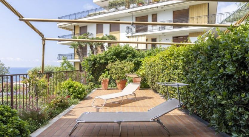 Photo of Blu oltremare