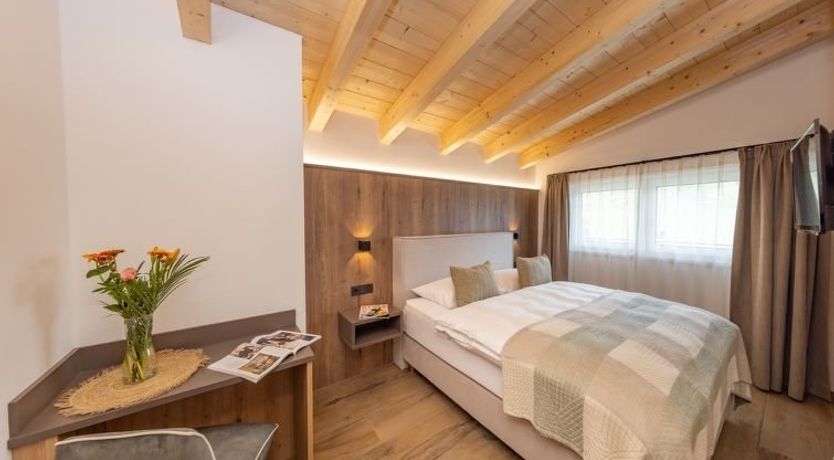 Photo of Top 6 Apartment 6