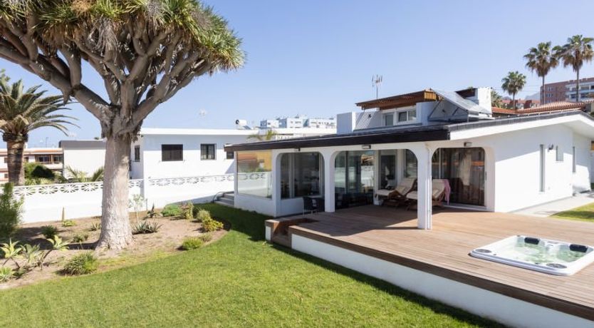 Photo of Las Aguilas