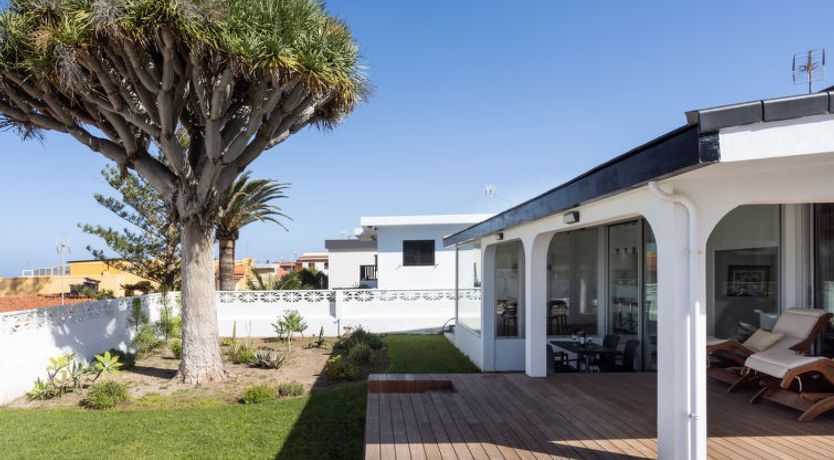 Photo of Las Aguilas