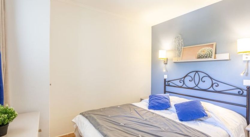 Photo of Les Calanques Spa Thalassothérapie Apartment 5