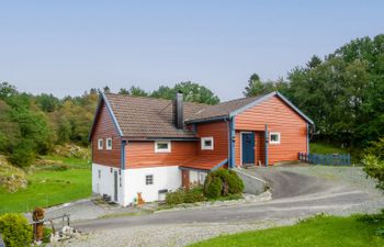 Rødehuset Holiday Home