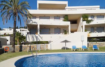 Lomas de Los Monteros Apartment