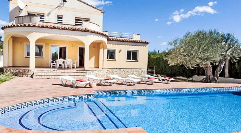 Photo of Villa Cala Llenya