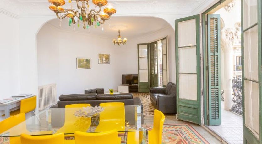 Photo of Eix.Dret:Roger de LLuria/Valencia