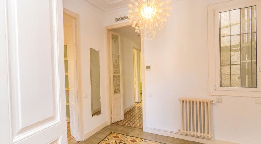 Photo of Eix.Dret:Roger de LLuria/Valencia