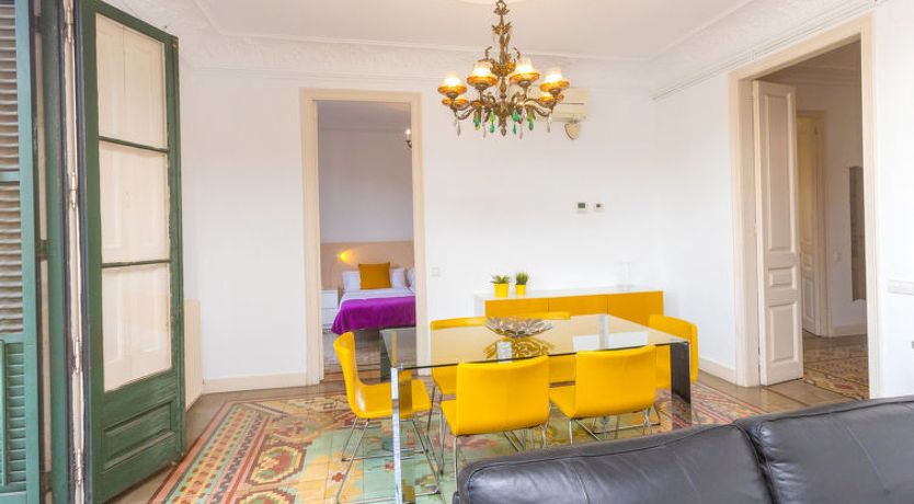 Photo of Eix.Dret:Roger de LLuria/Valencia