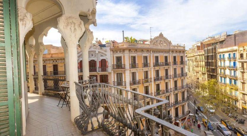 Photo of Eix.Dret:Roger de LLuria/Valencia