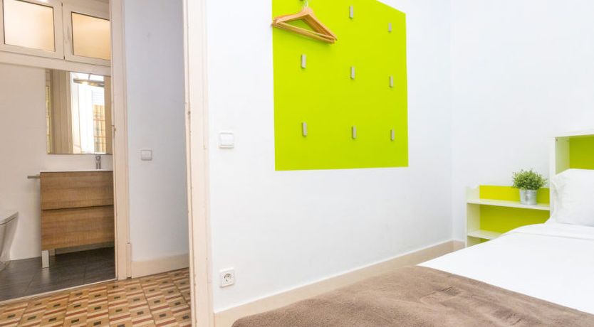 Photo of Eix.Dret:Roger de LLuria/Valencia