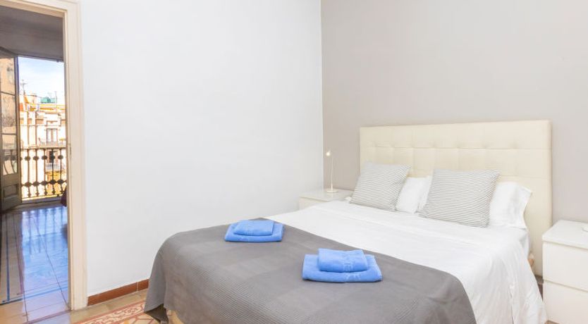 Photo of Eix.Dret:Roger de LLuria/Valencia