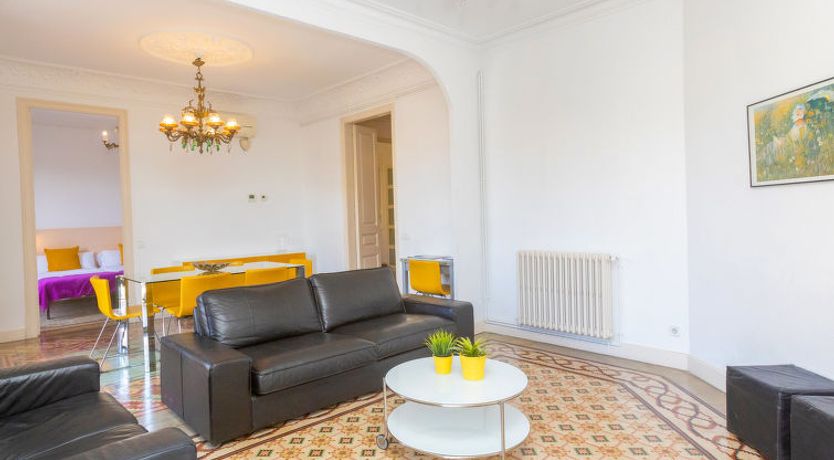 Photo of Eix.Dret:Roger de LLuria/Valencia