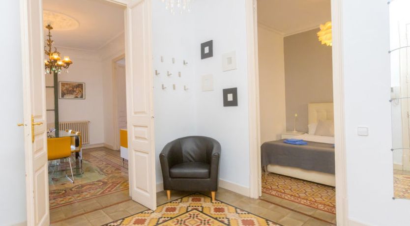 Photo of Eix.Dret:Roger de LLuria/Valencia